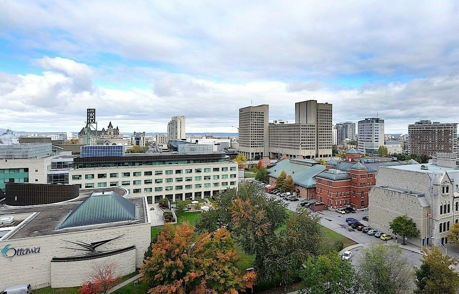 Ottawa Embassy Hotel & Suites Zewnętrze zdjęcie