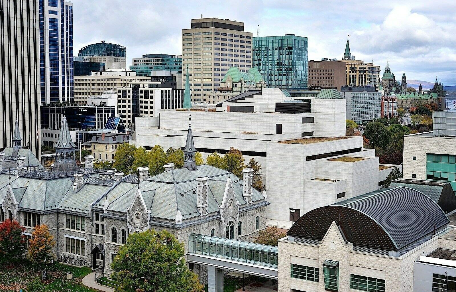 Ottawa Embassy Hotel & Suites Zewnętrze zdjęcie
