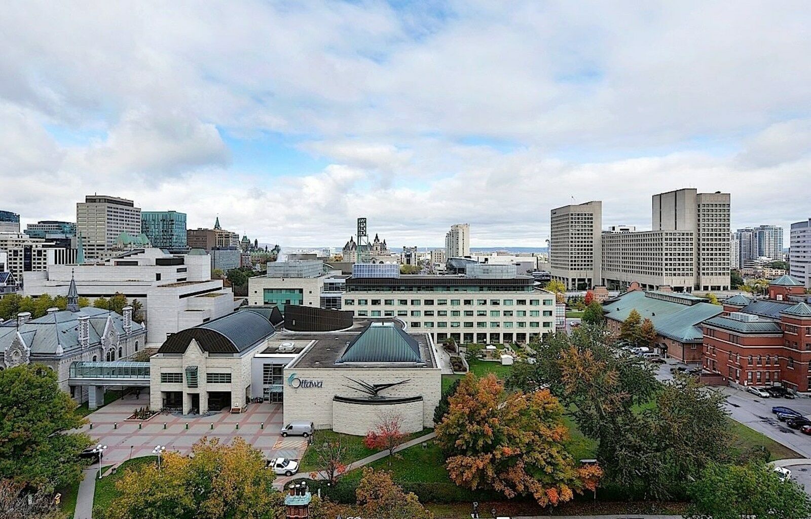 Ottawa Embassy Hotel & Suites Zewnętrze zdjęcie