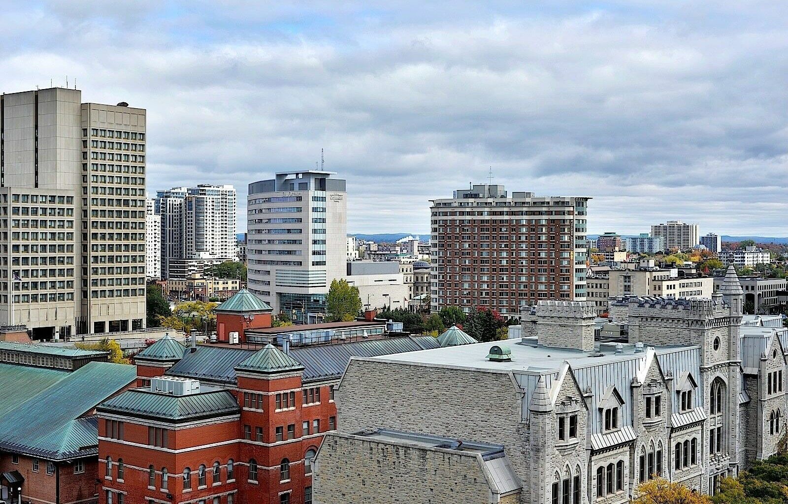 Ottawa Embassy Hotel & Suites Zewnętrze zdjęcie