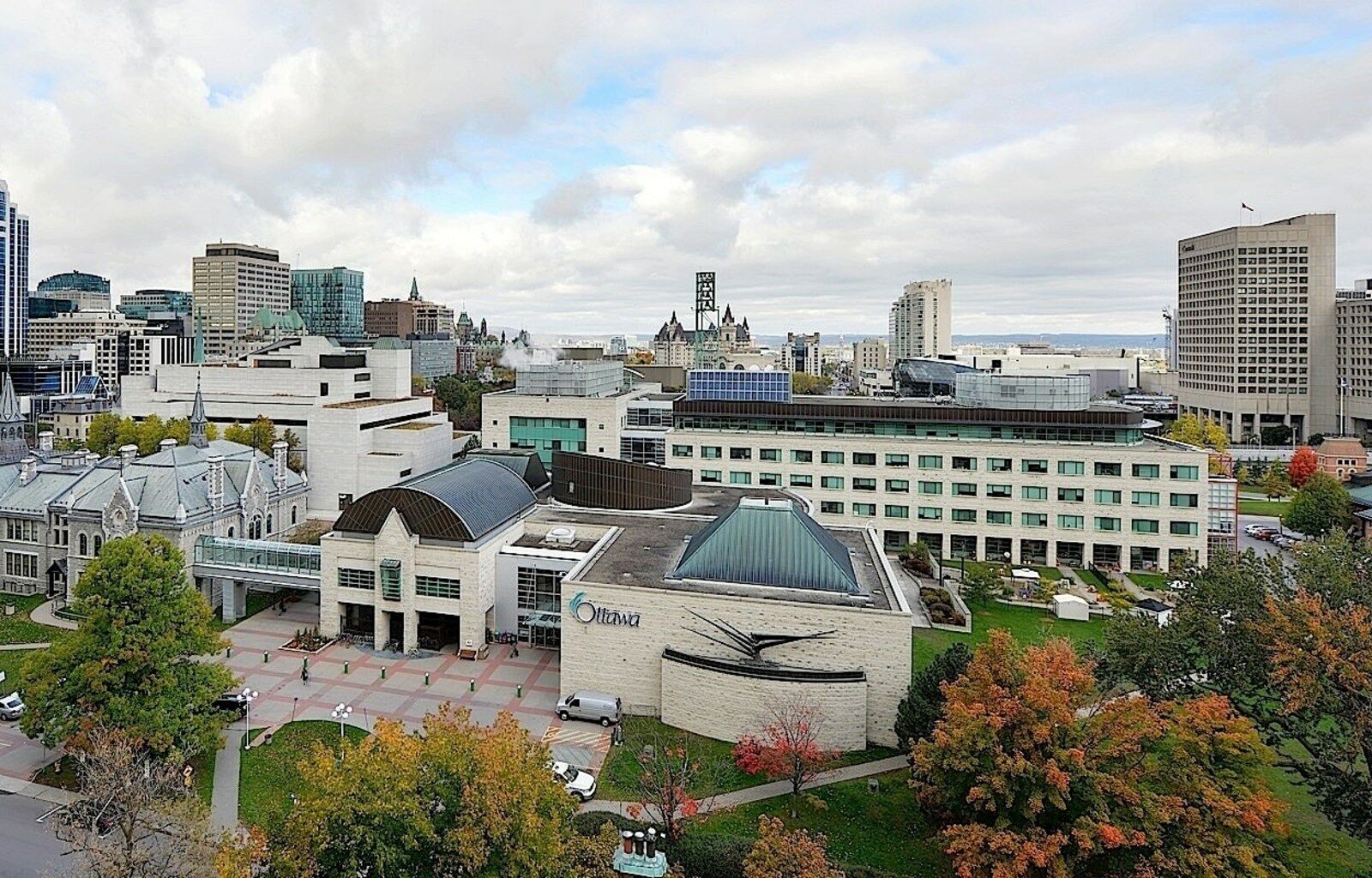 Ottawa Embassy Hotel & Suites Zewnętrze zdjęcie